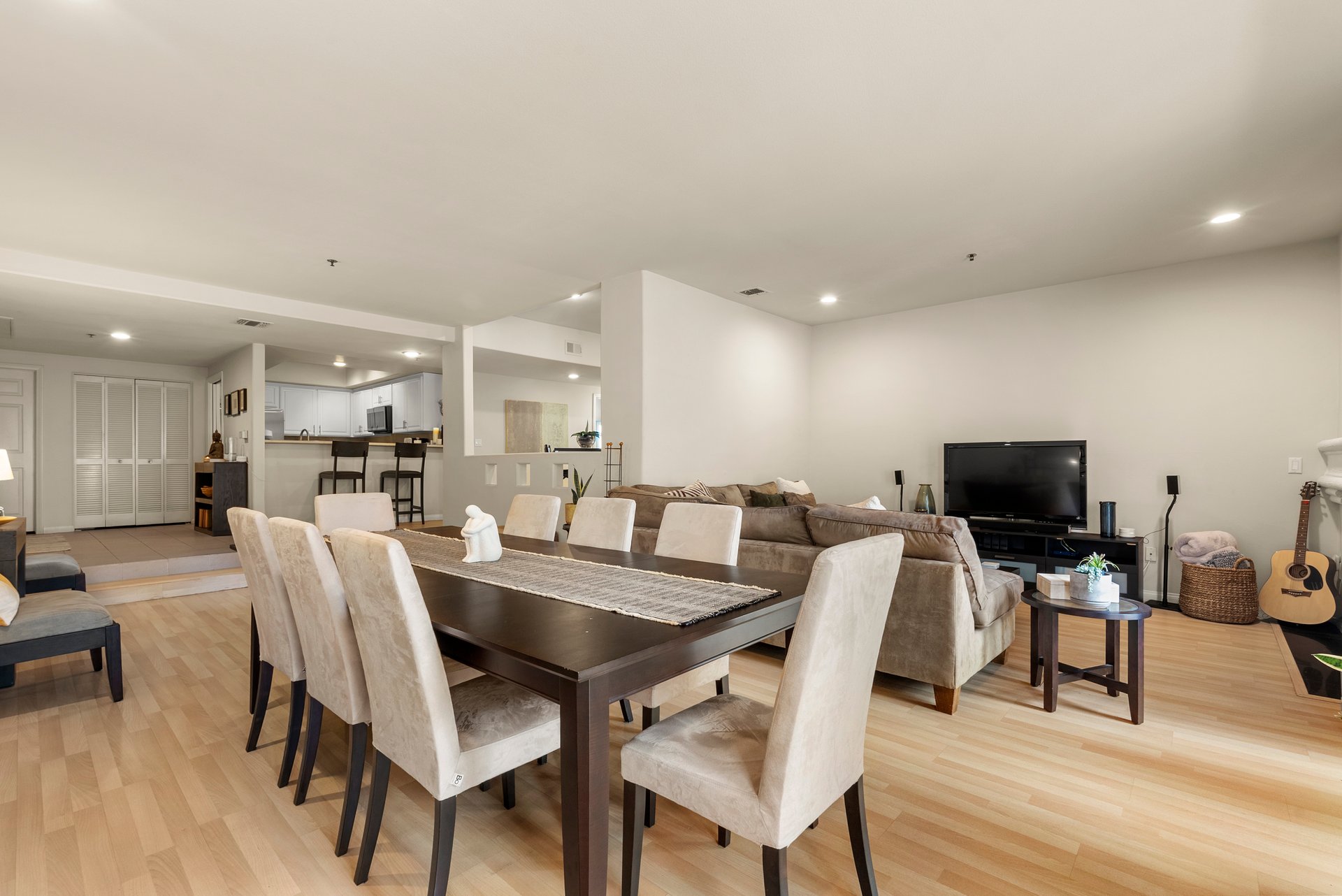 12011 Goshen Ave Unit: 102, Brentwood 