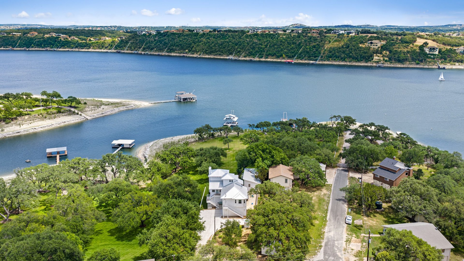1209 Edgewater Drive