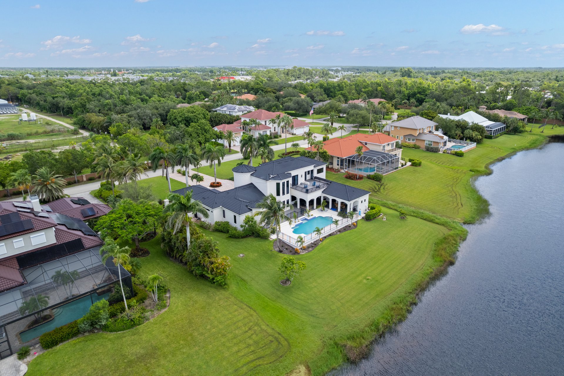 6921 Lake Devonwood Drive, Devonwood Estates 