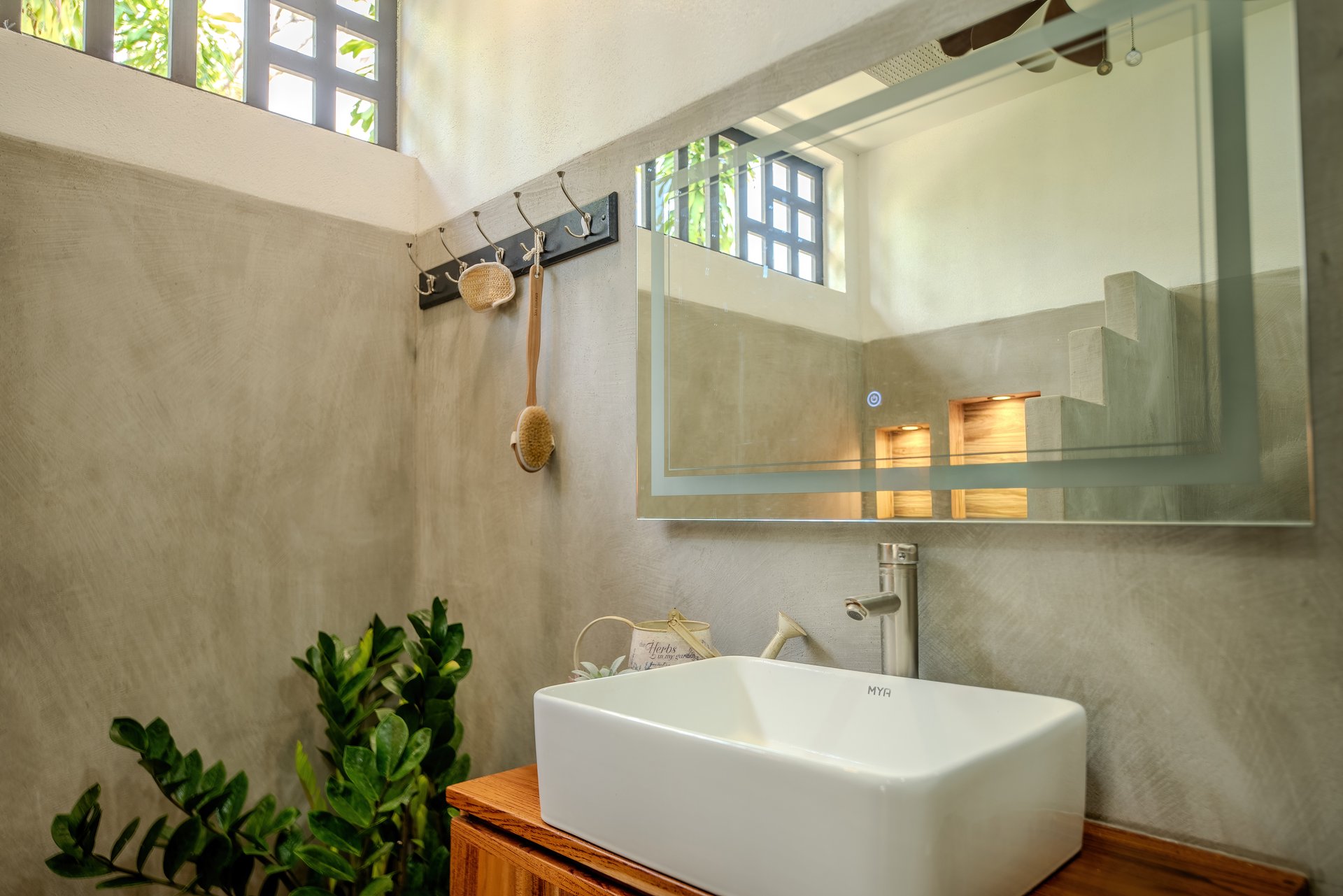 Brand-New Mountain View Home with Pool and Expansion Potential in Villa Nueva, Quepos
