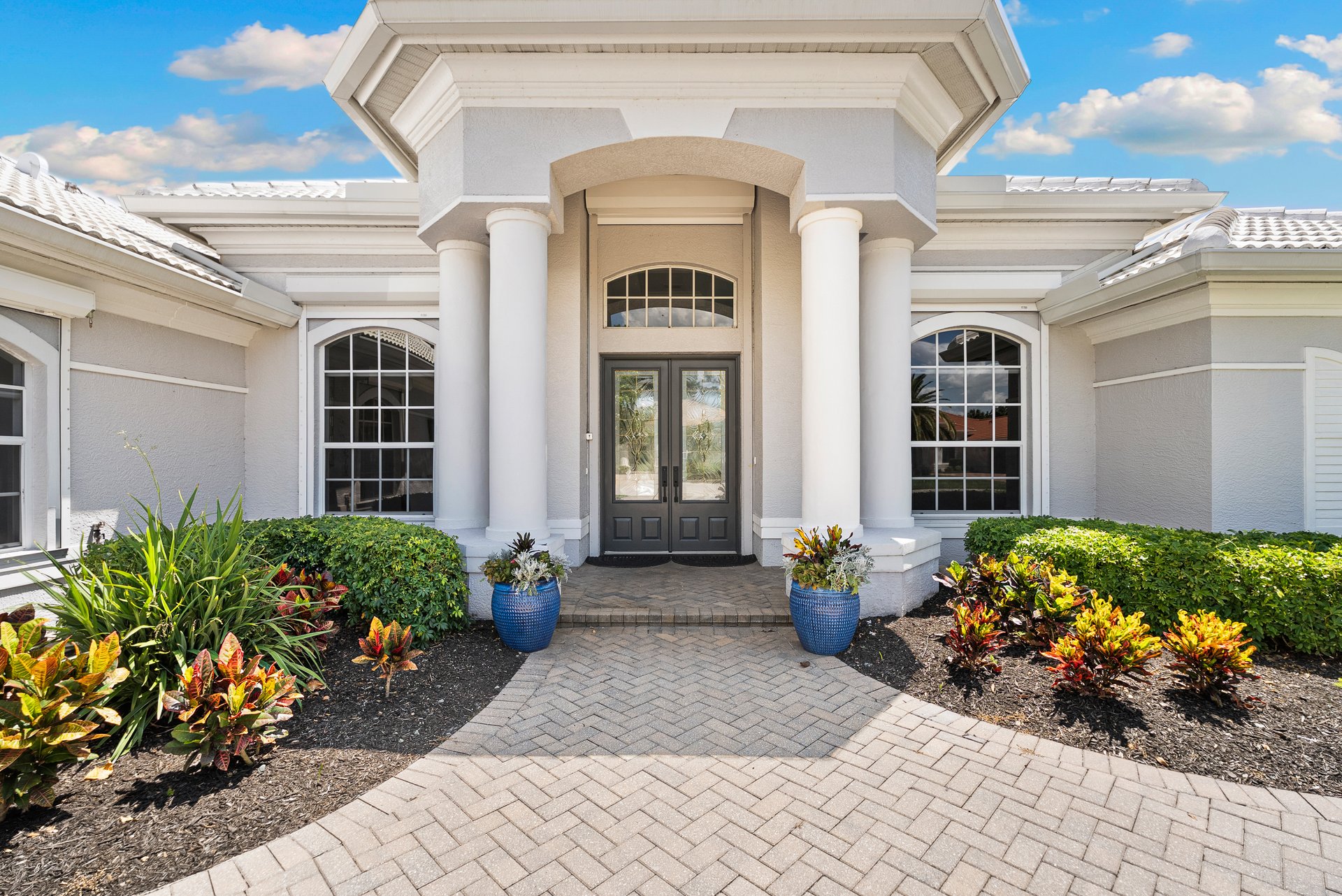 STONEBRIDGE COUNTRY CLUB
