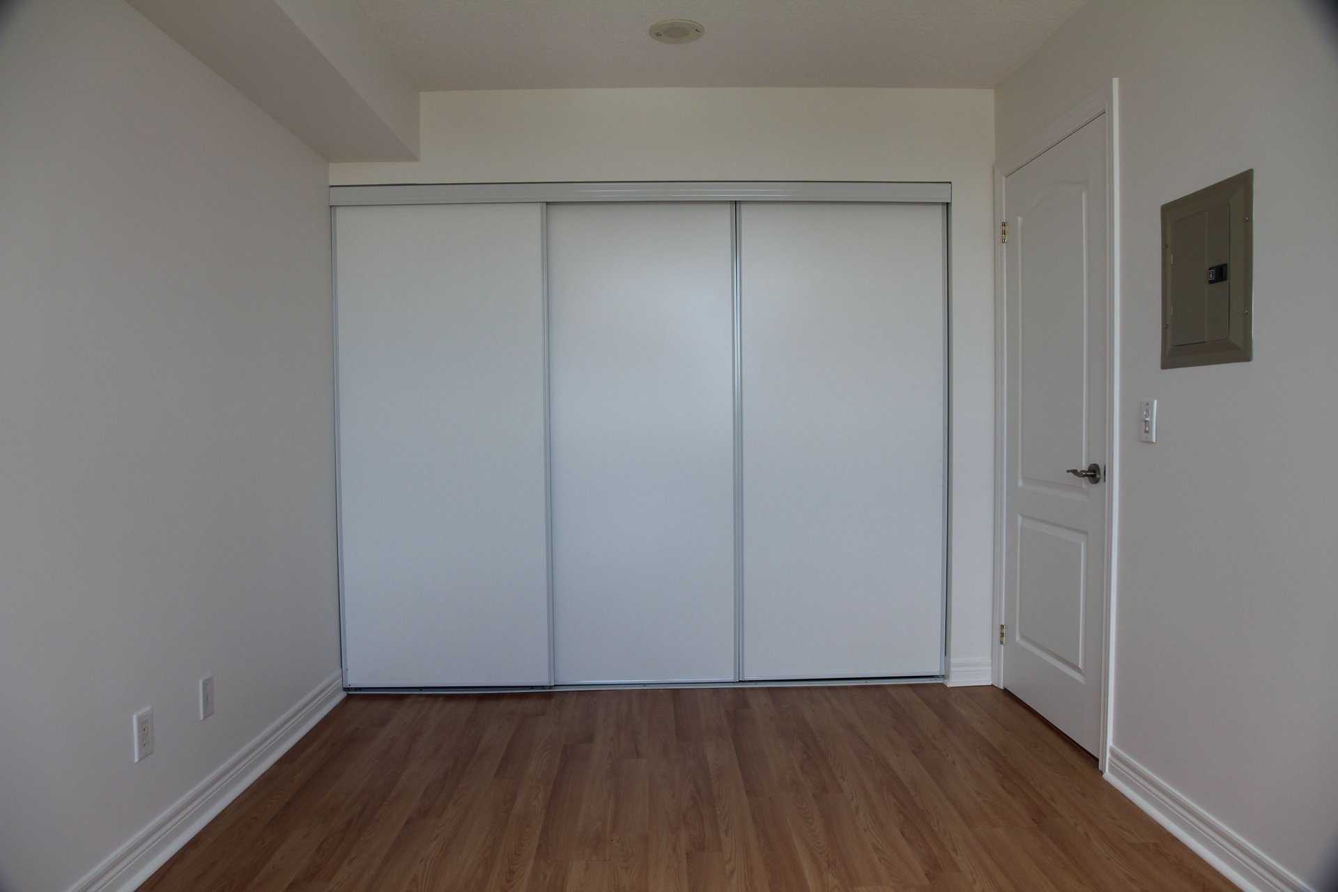  Exceptional Corner Suite 