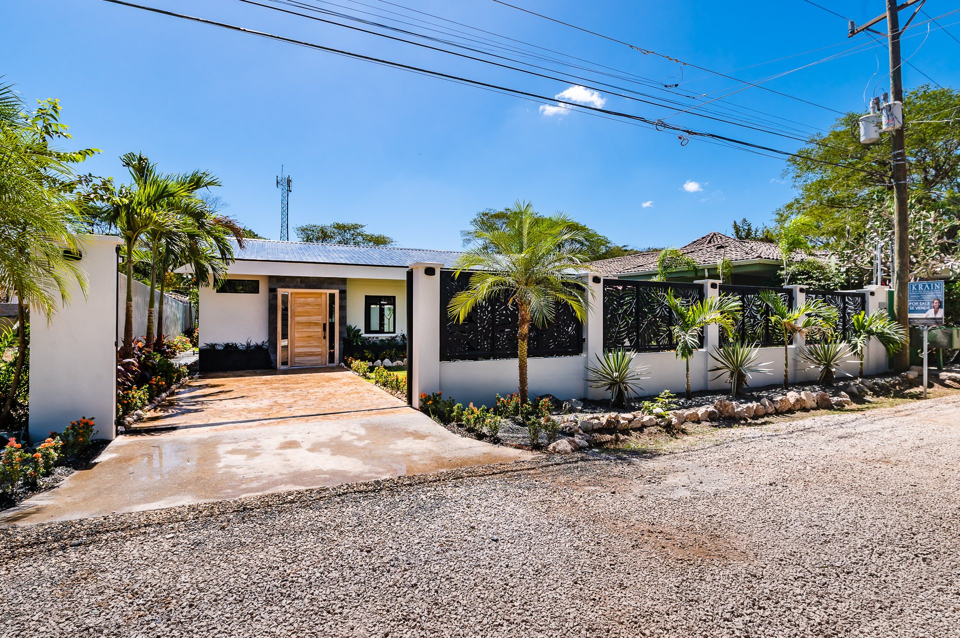 Casa Nueva Vida | Great investment property in Playa Potrero!