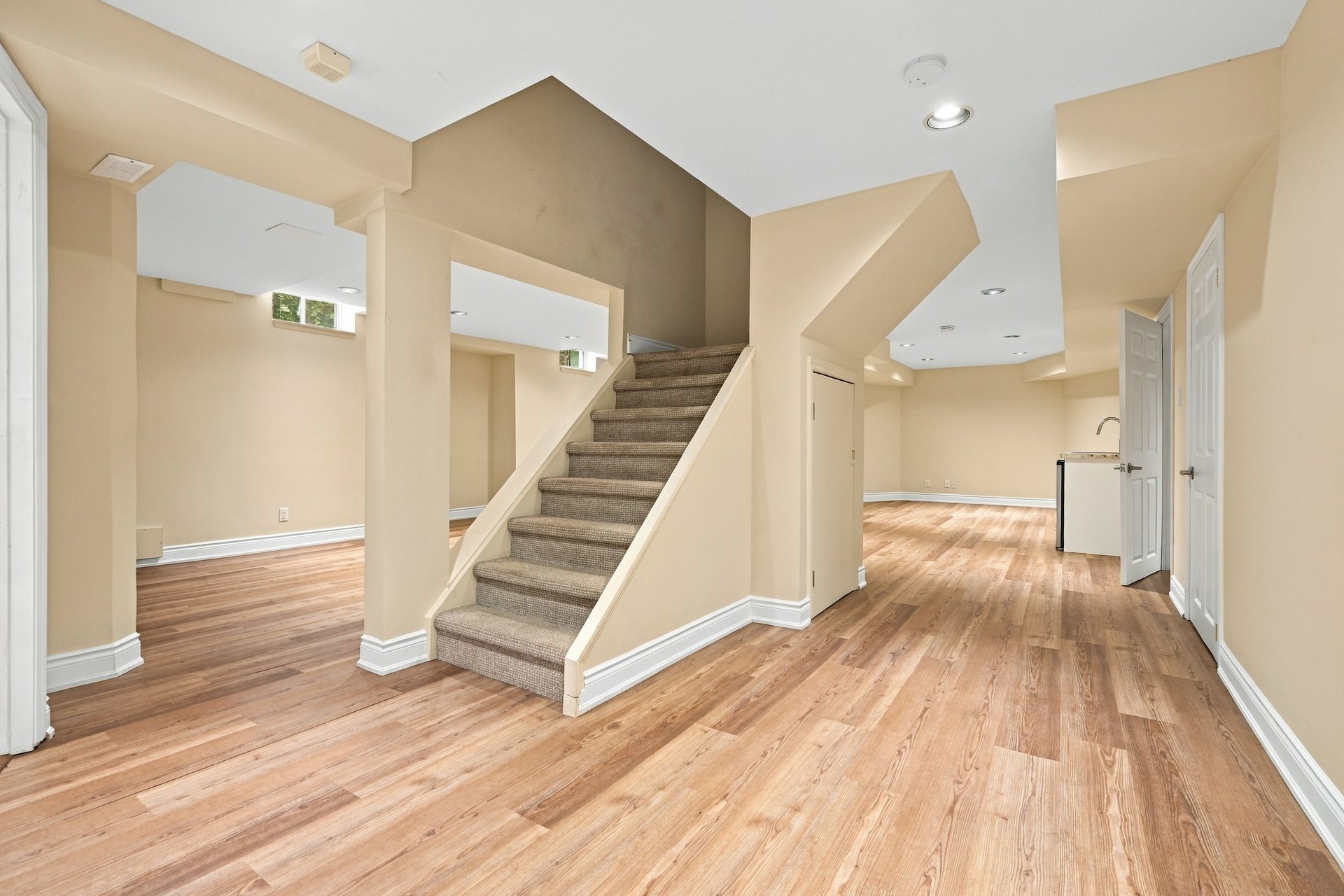 Executive home in Oakville's prestigious Glen Abbey community