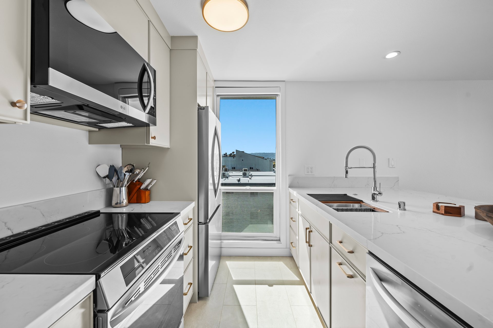404 Hermosa Avenue 5