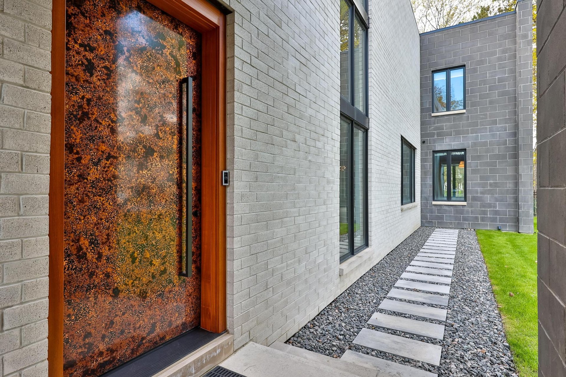 Brand-New Modern Estate