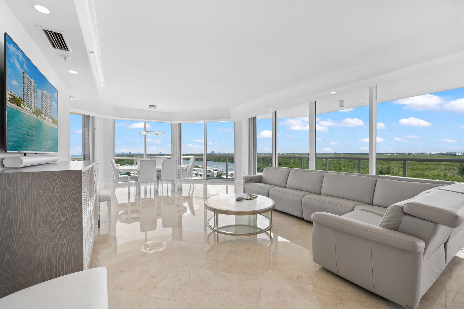 6001 N Ocean Dr Unit: 1104S