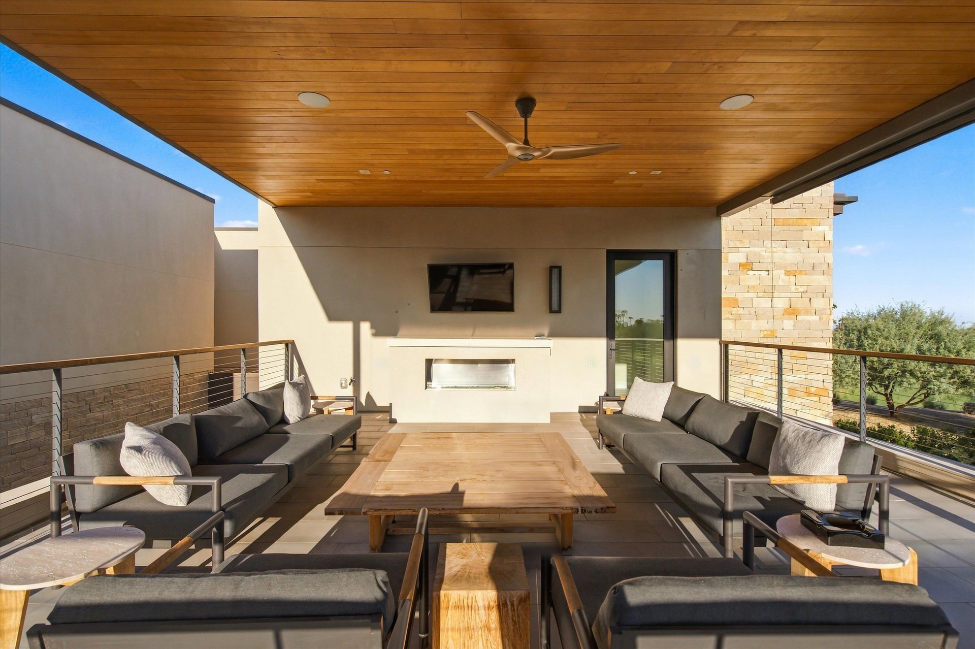 6311 E PHOENICIAN Boulevard 17