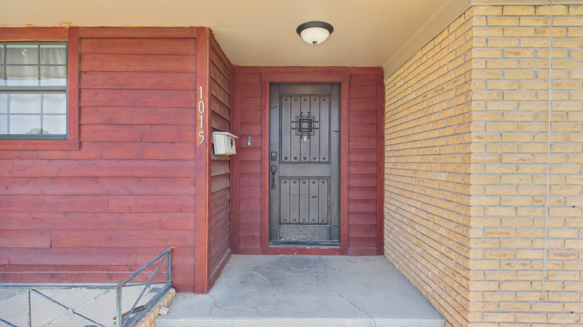 1015 W Normandy Dr