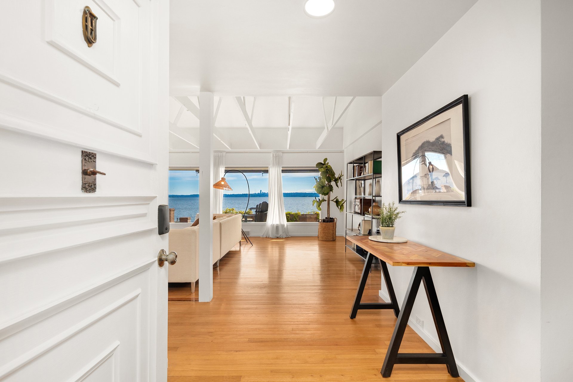 169 Lake Avenue W