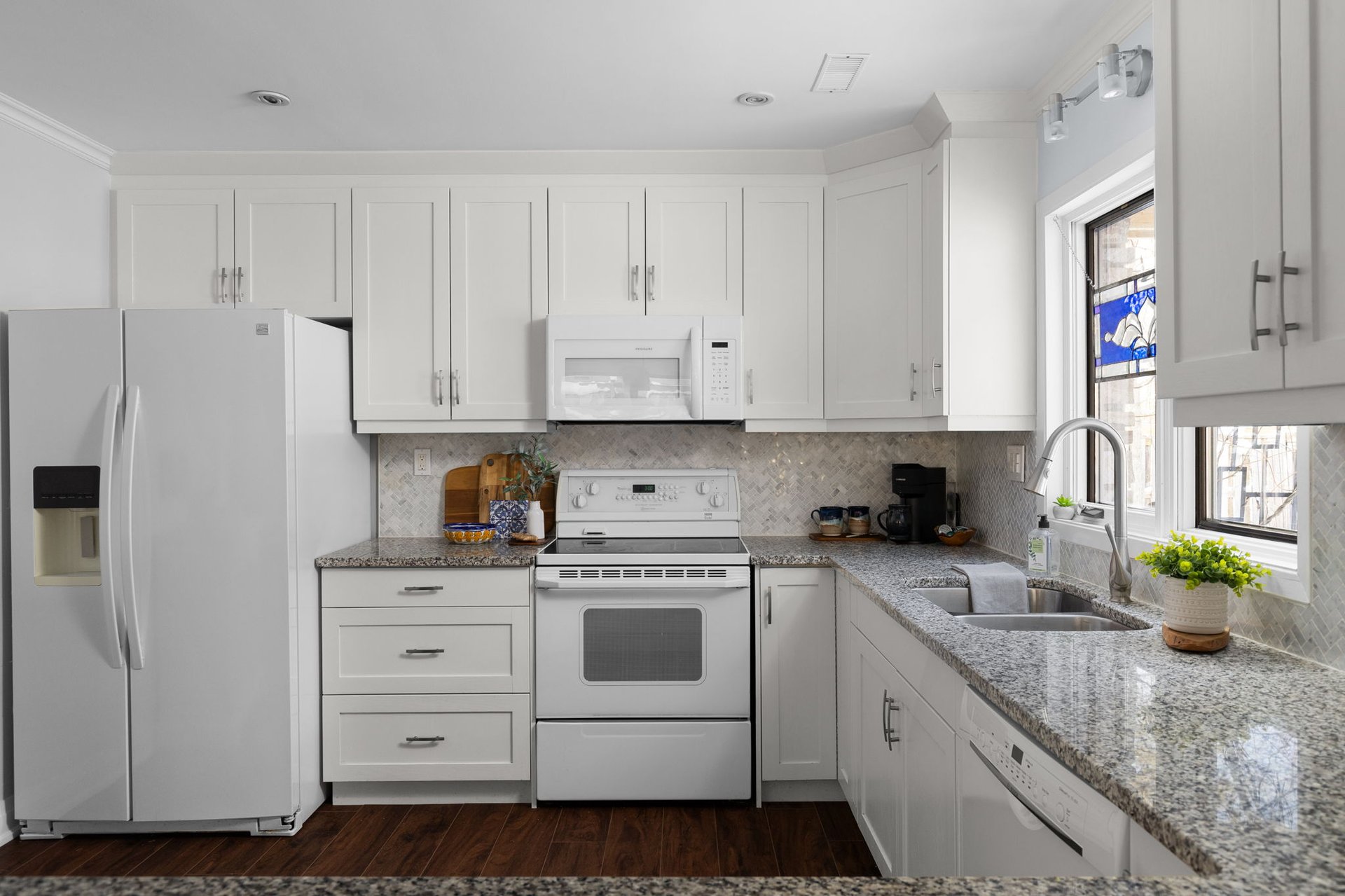 381 Cox Mill Road, Barrie