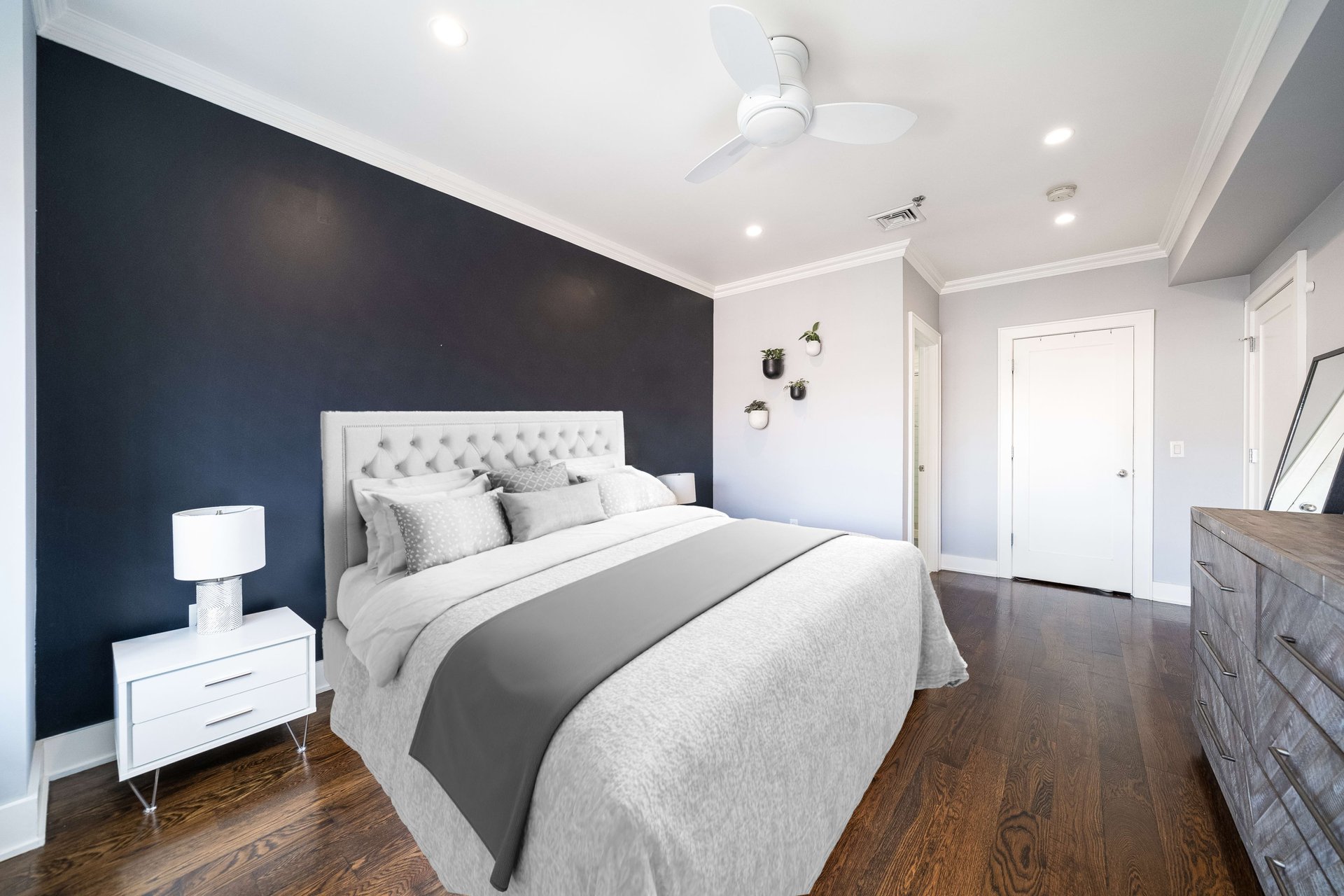 226 Park Ave APT 4