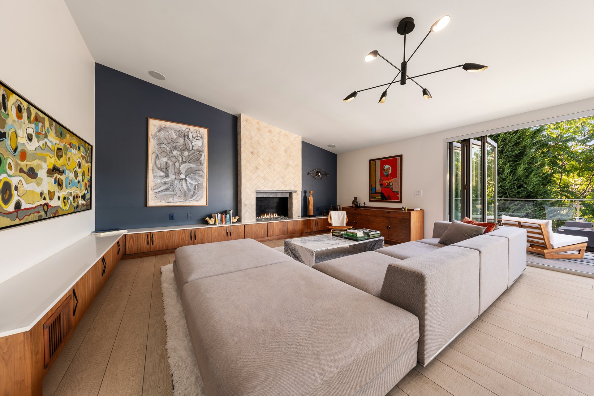 279 Mabery Rd, Santa Monica