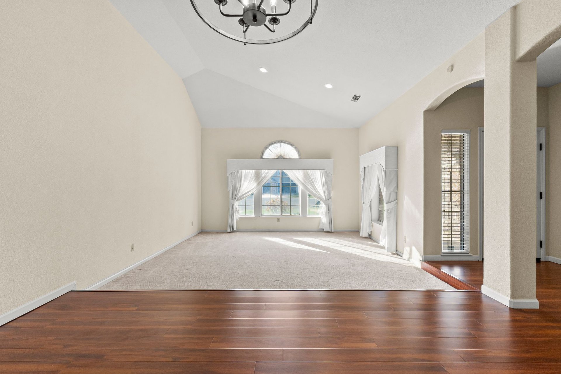 917 Corral Place