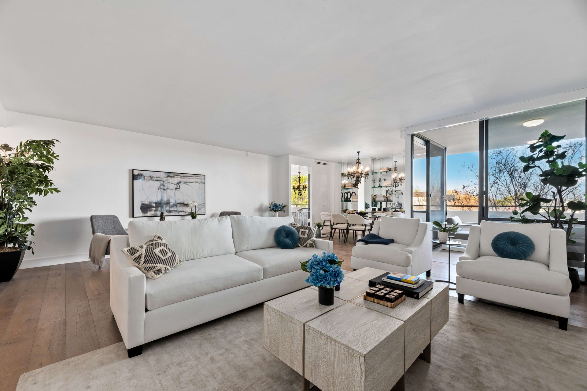 211 S Spalding Dr #N202, Beverly Hills