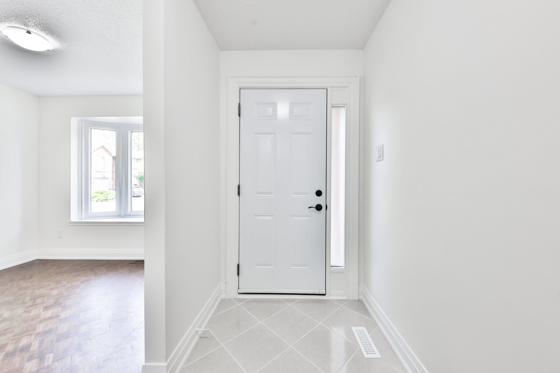 2-4635 Regents Terrace, Mississauga