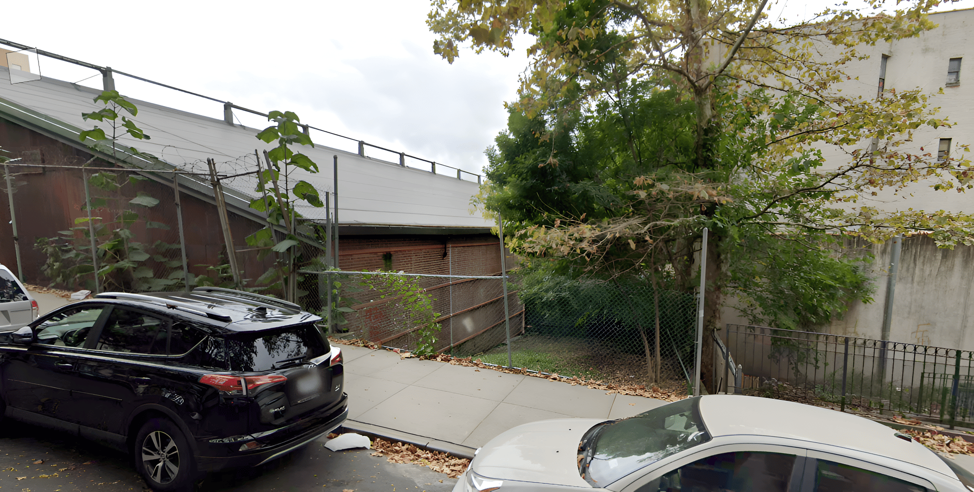 498 W 130th St