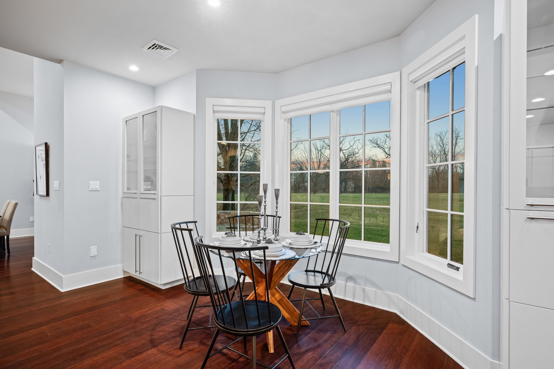 2687 Avenue Du Vlg