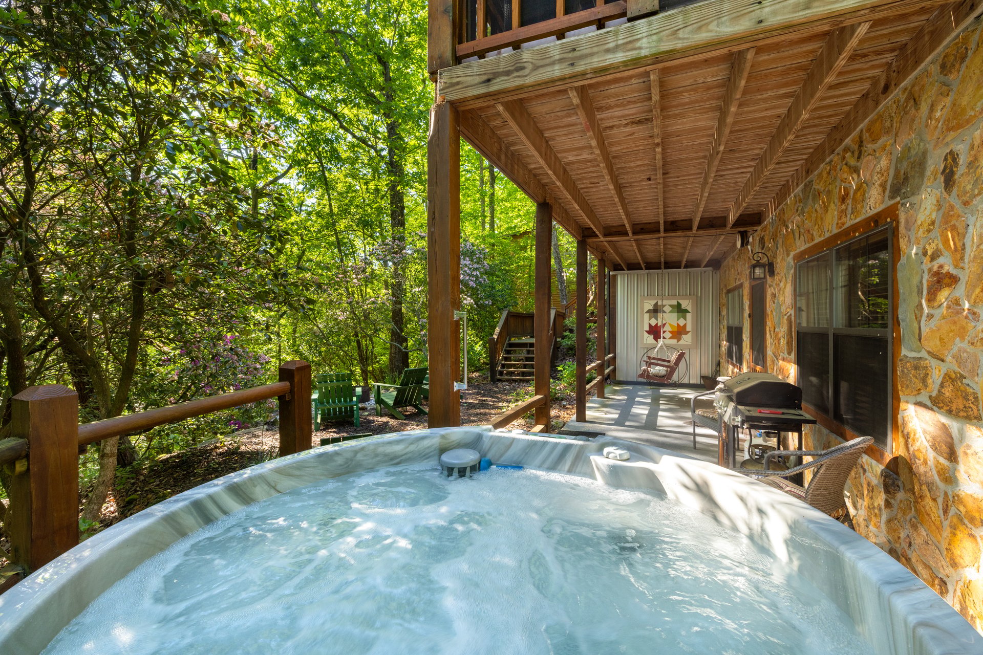 90 Holloway Circle, Blue Ridge, GA 30513