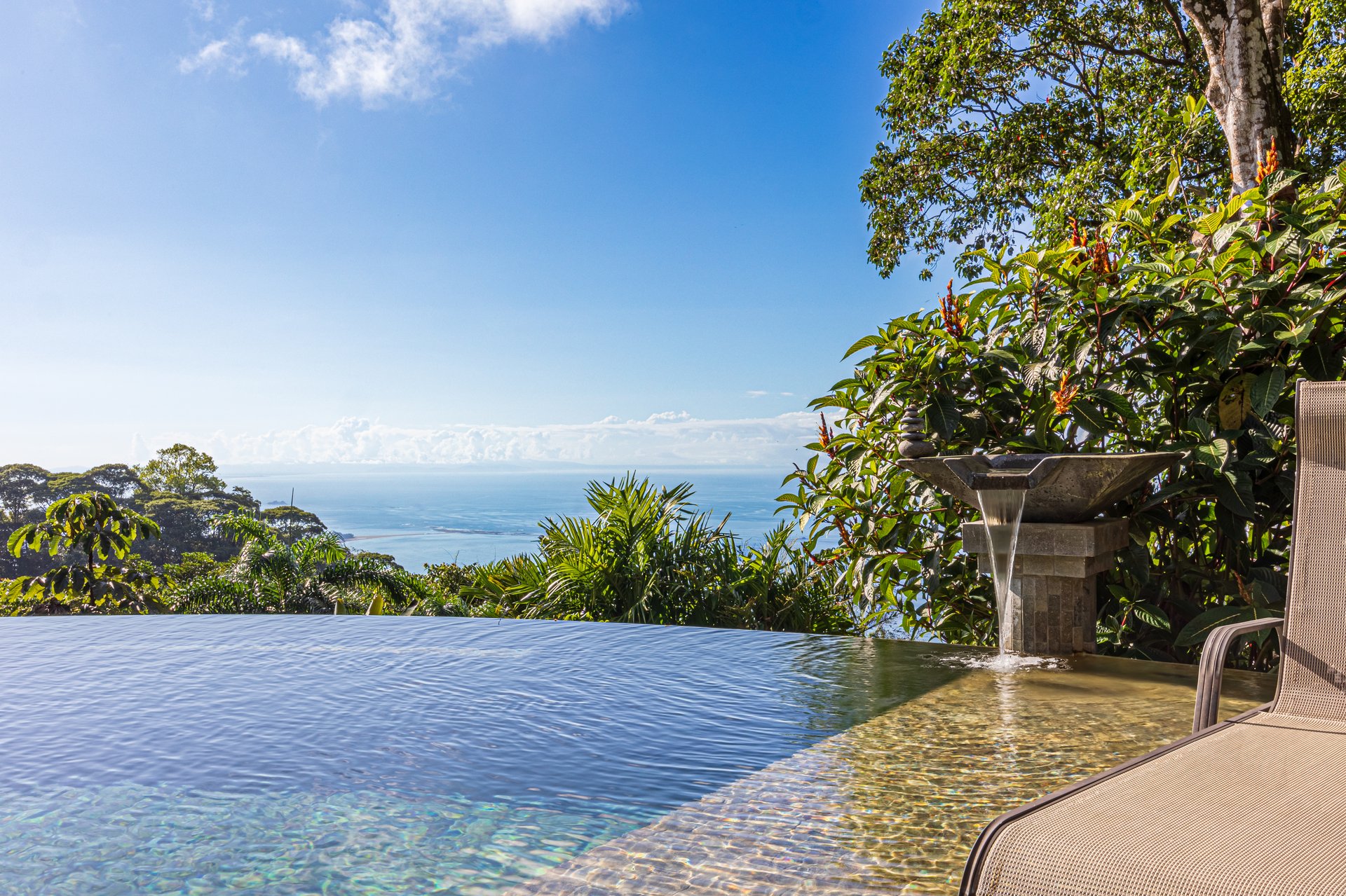 Costa Verde Estates Oceanview Home with Guest House