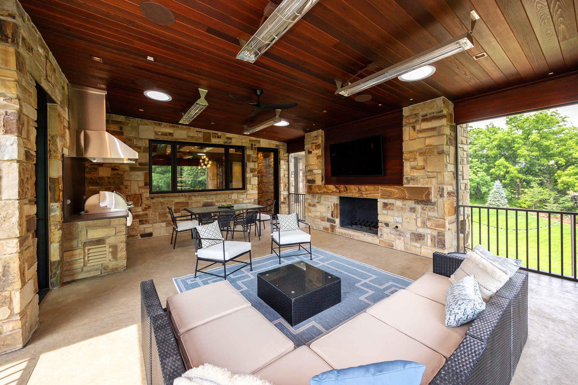 12870 Ridgeview Dr