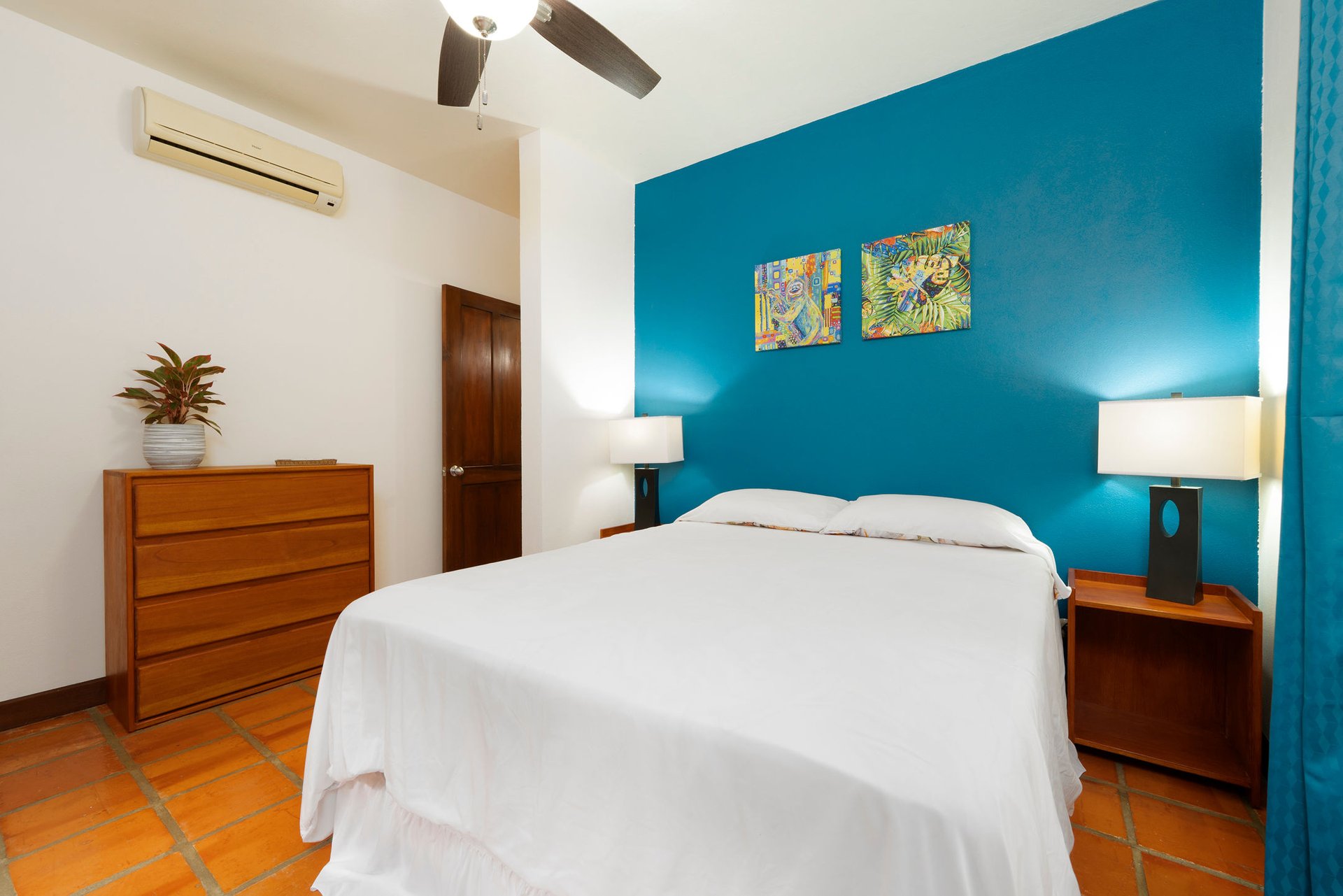 CASA TRANQUILA IN LAGUNAS – HOME, GUEST SUITE, SALON, AND GARAGE WITH WORKSHOP
