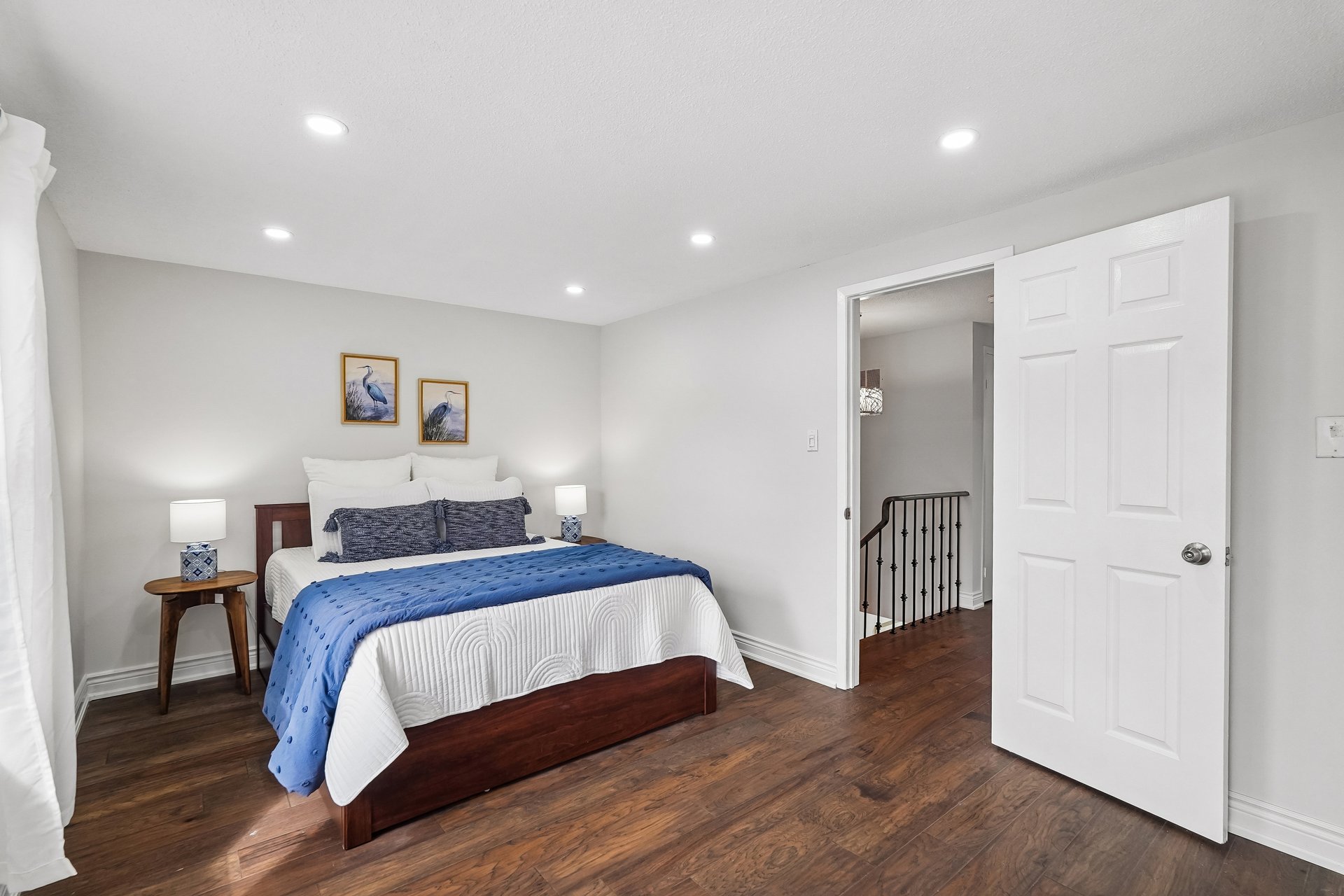 Move-in ready in the heart of Glen Abbey