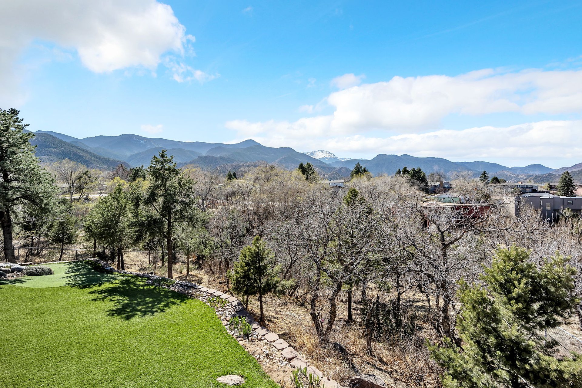 214 Crystal Hills Boulevard