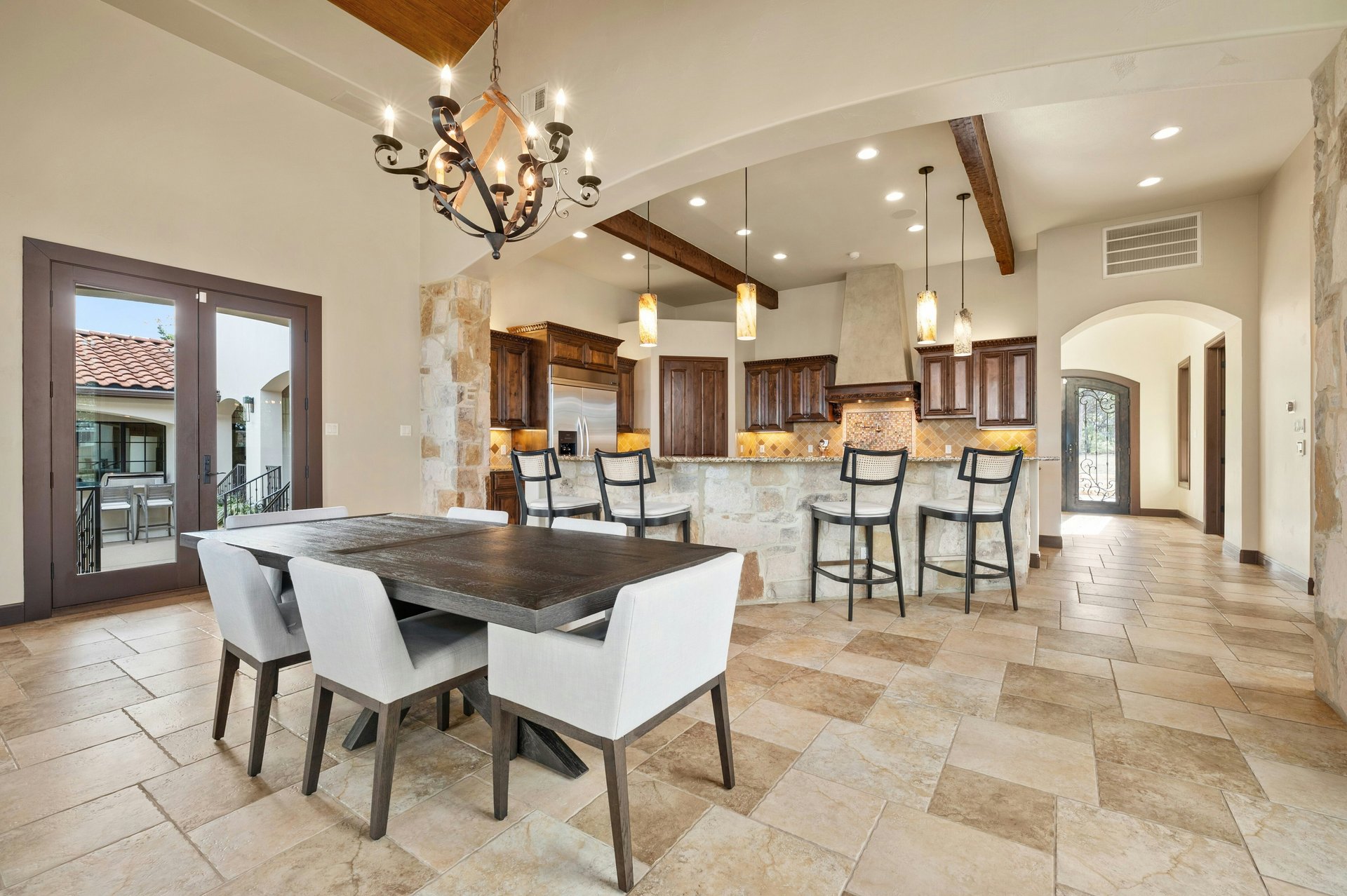 10213 Amwell Cove