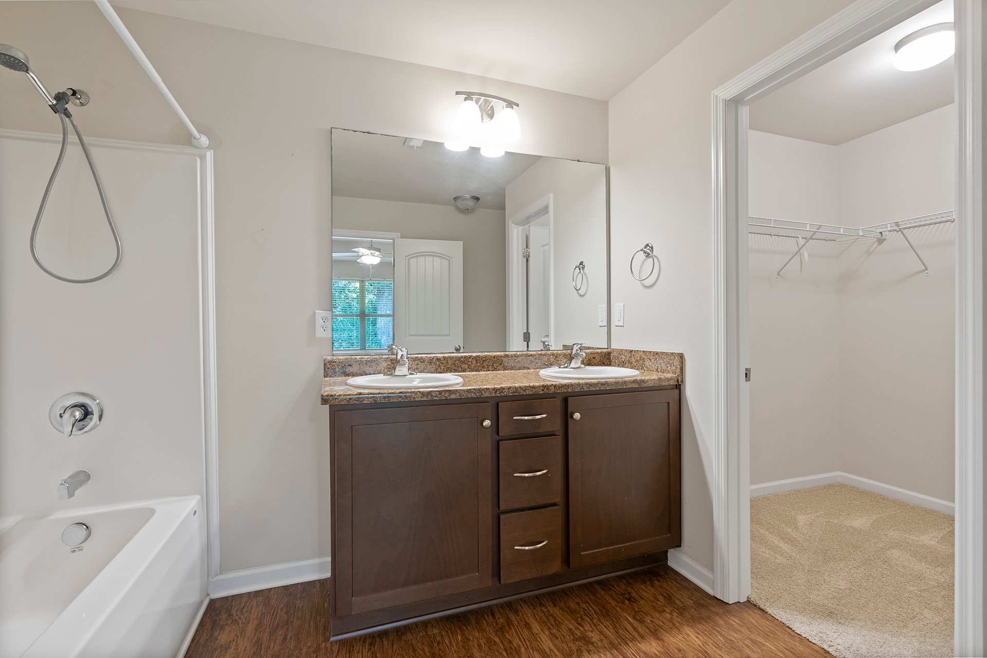 MADISON CITY SCHOOLS! Charming Home in a Great Location!