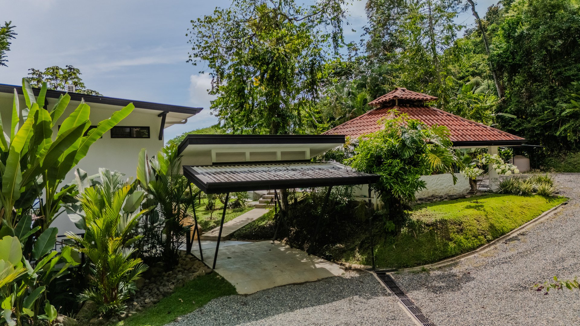 Casa La Roca, Whale's Tail 3 Bedroom Home In Uvita!