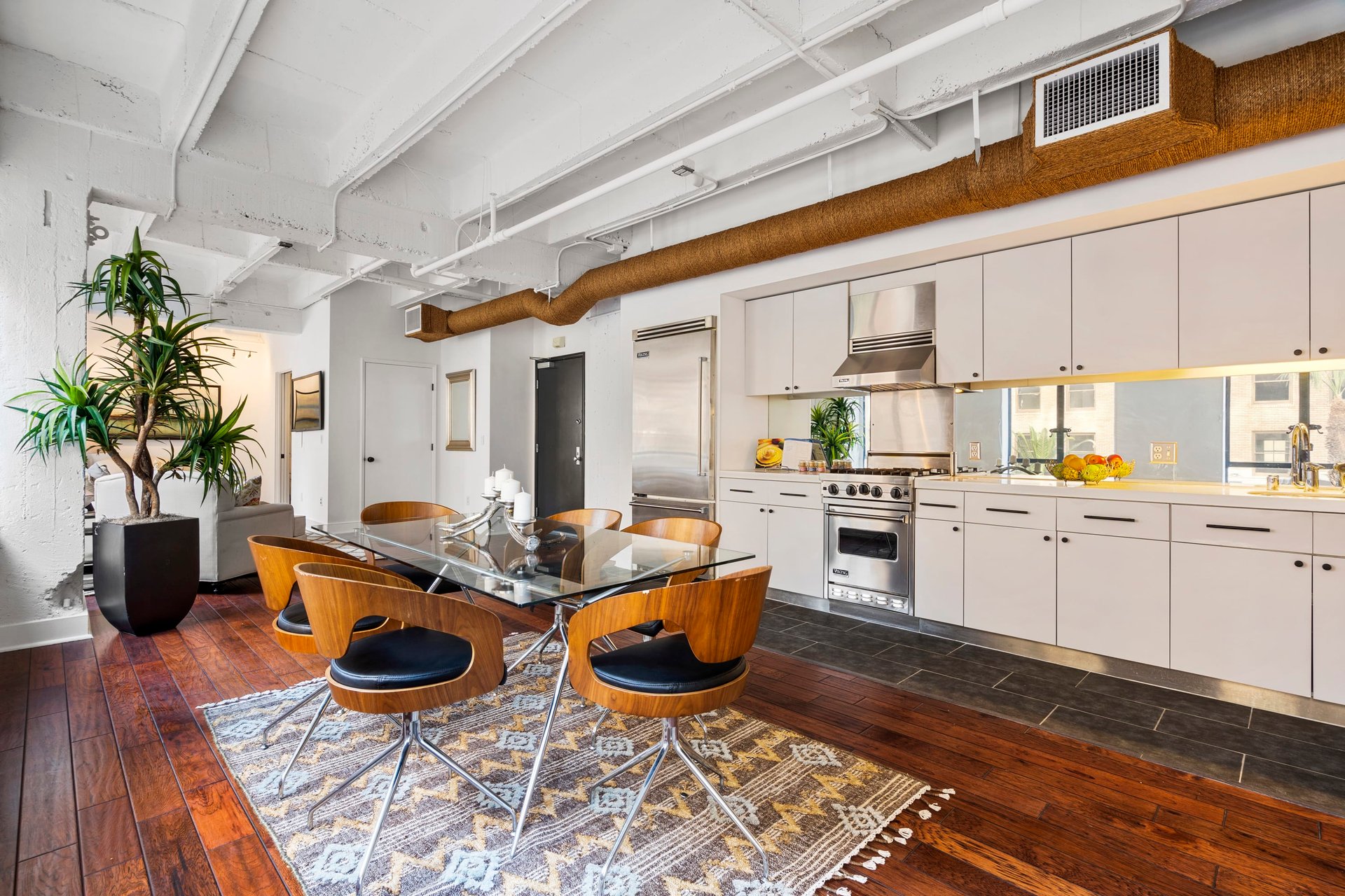6253 Hollywood Blvd Unit #301