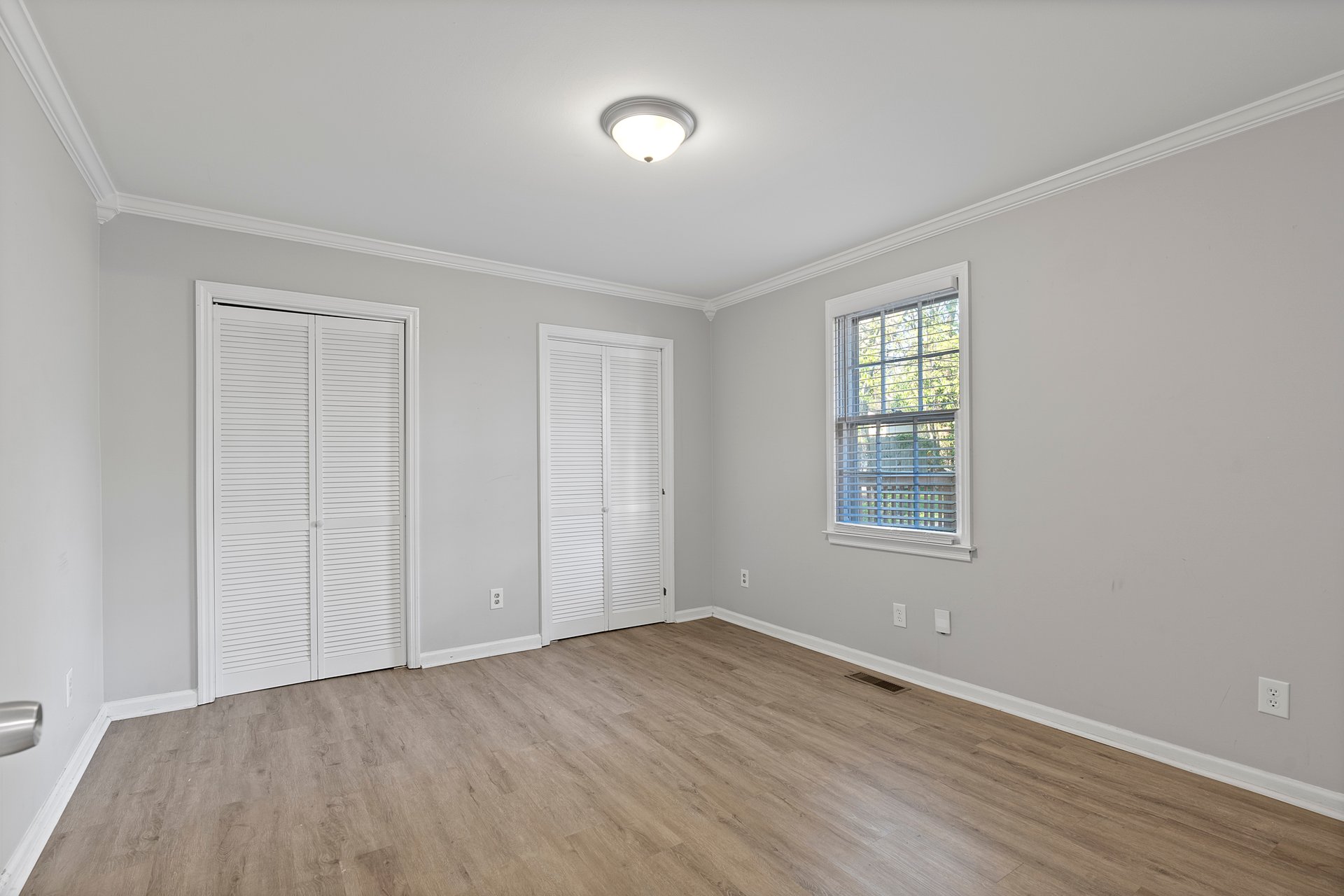 FOUR Bedroom in the Hospital District!! Basement great for storage!