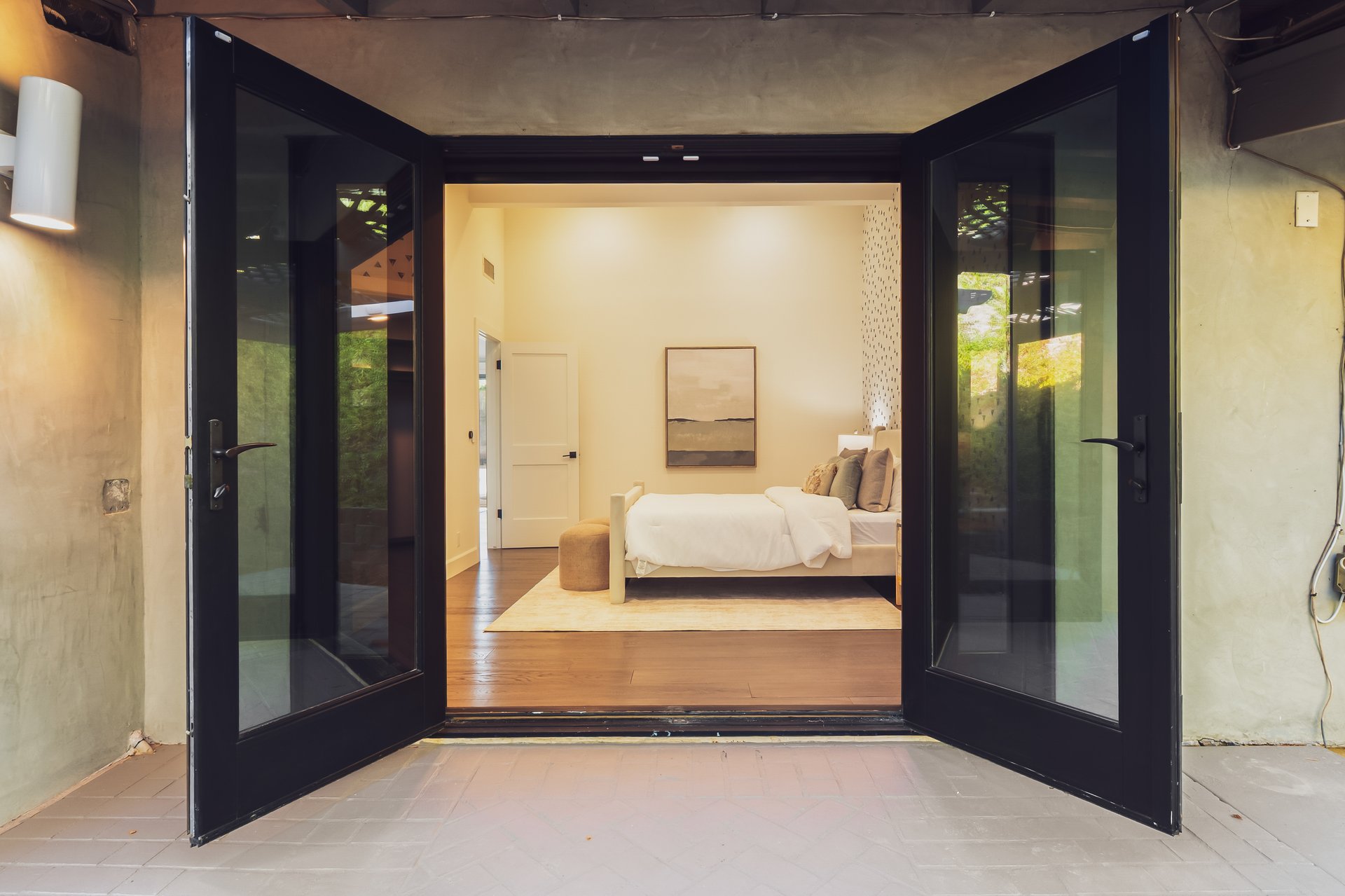 18065 Boris Dr, Encino