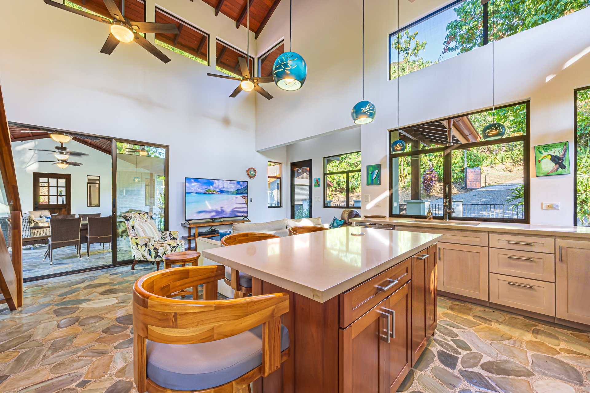 Stunning Waterfall Home + Guest Casita - Cascada Azul