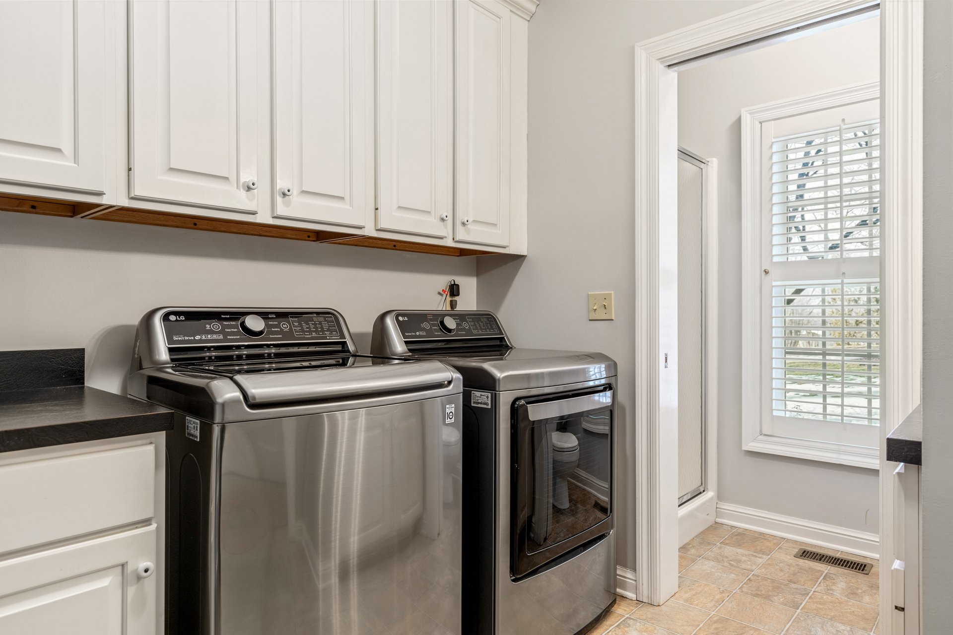 6 Whitmoor Court