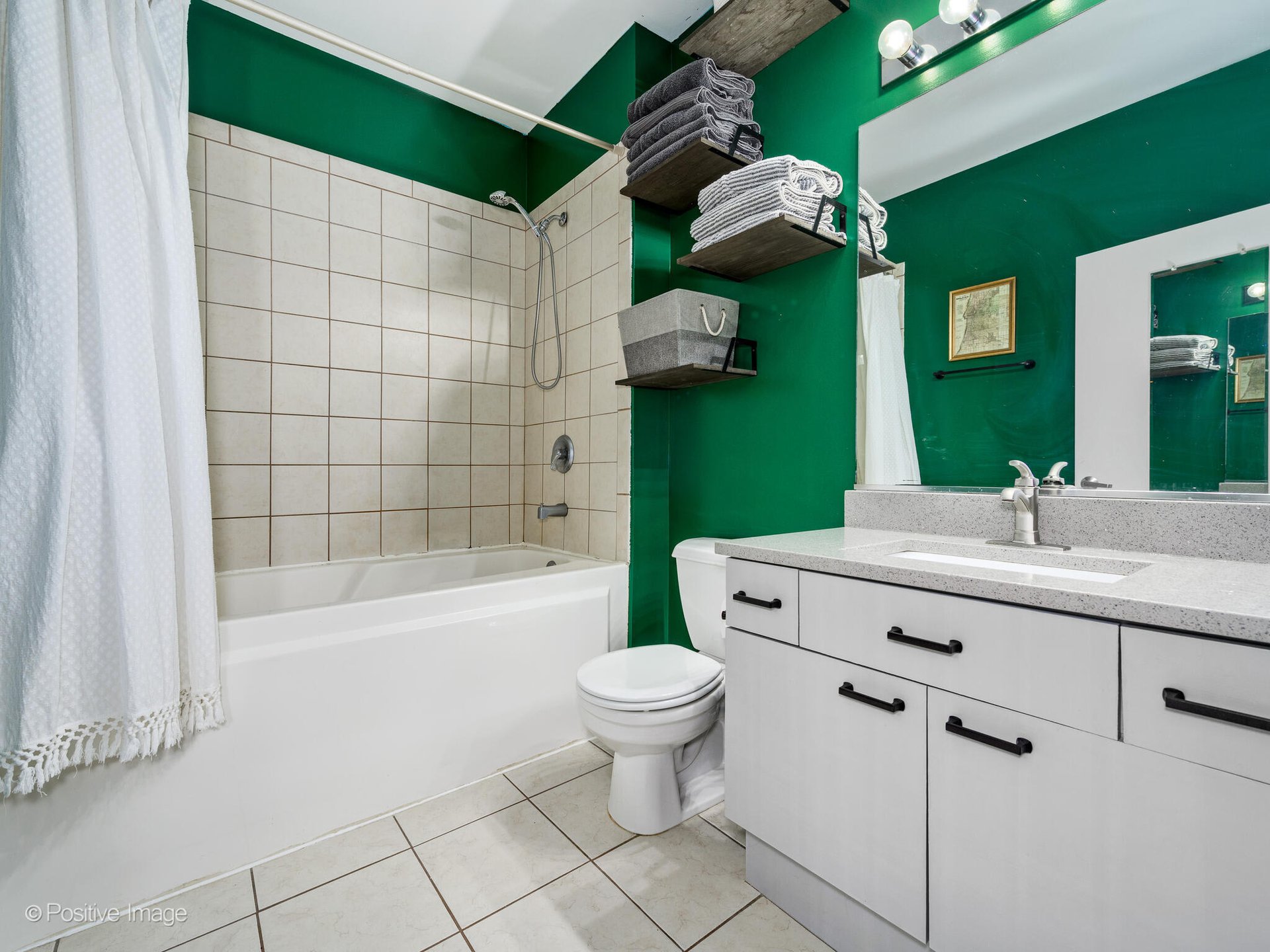 1301 W Madison St (No. 602)