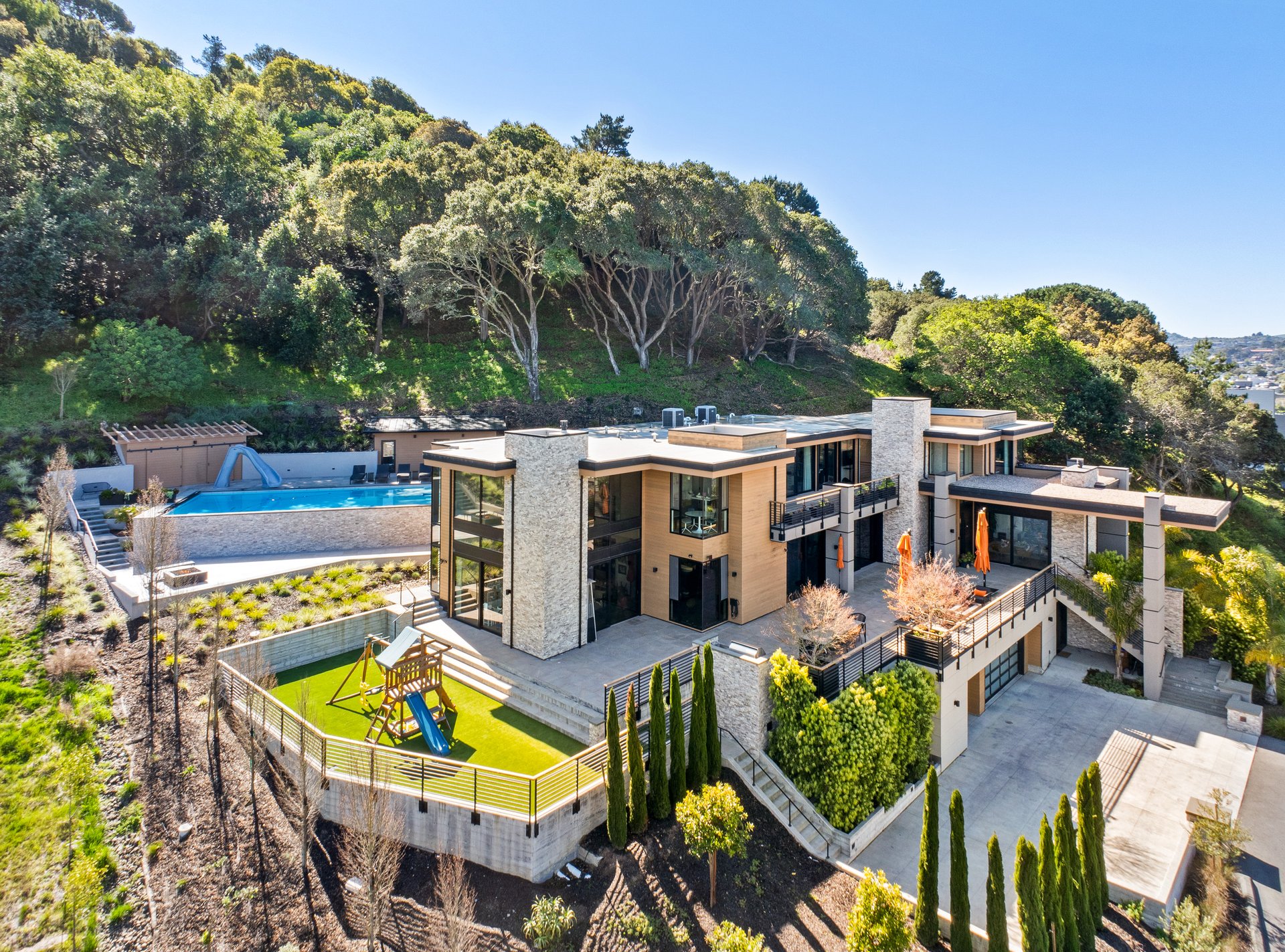 Modern Luxury - Completed in 2019