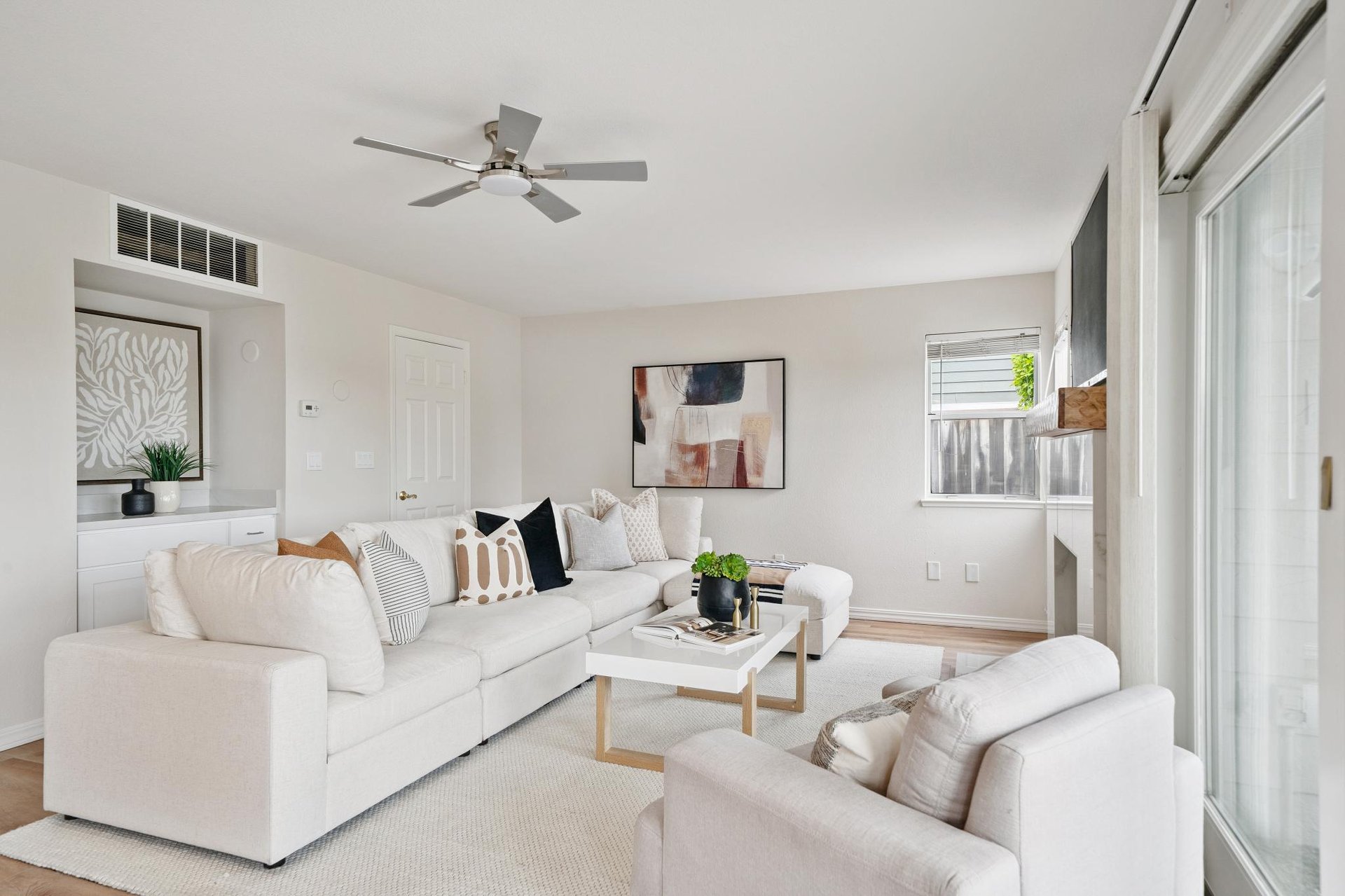 5075 Monaco Dr.