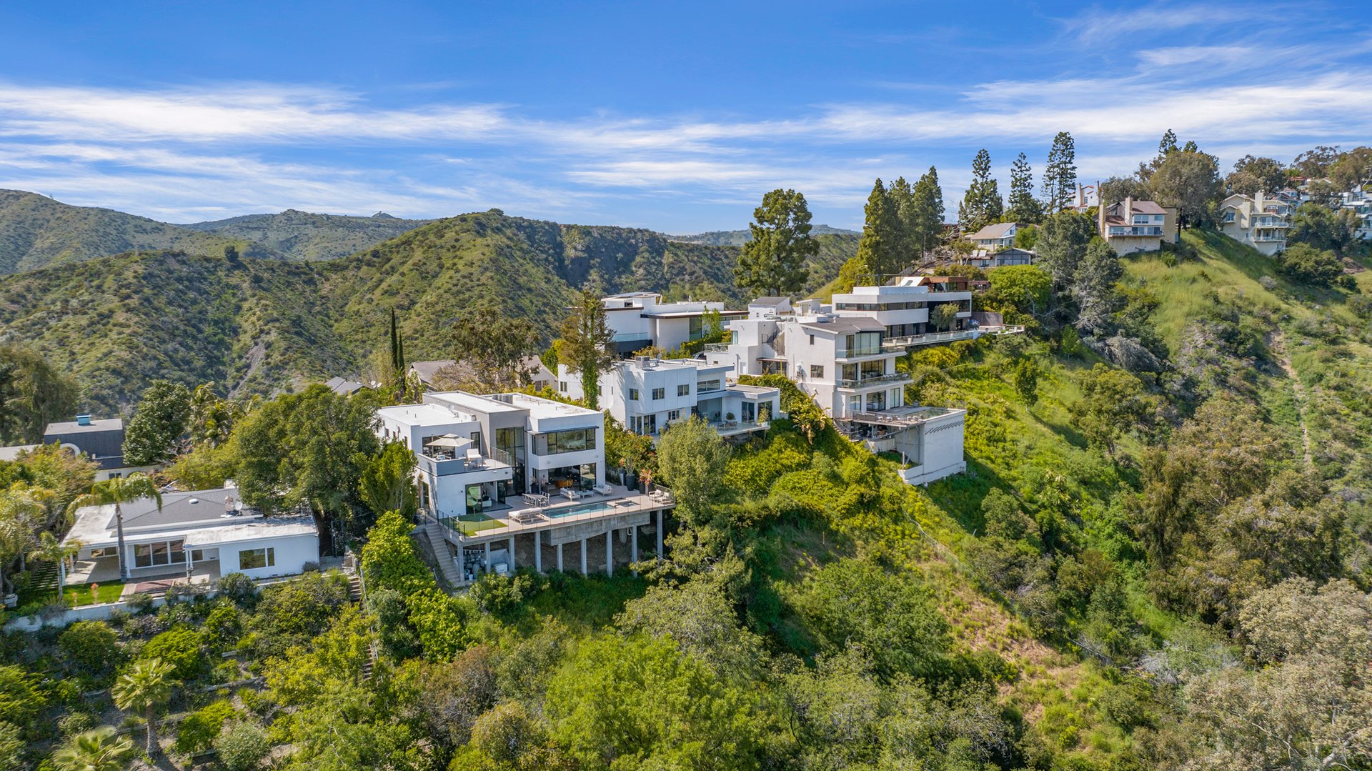 1172 Linda Flora Dr