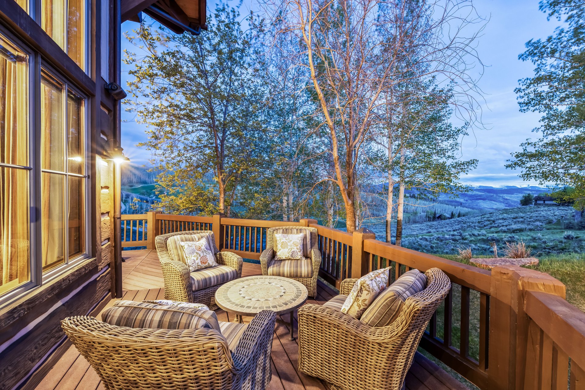 1092 The Summit Trail