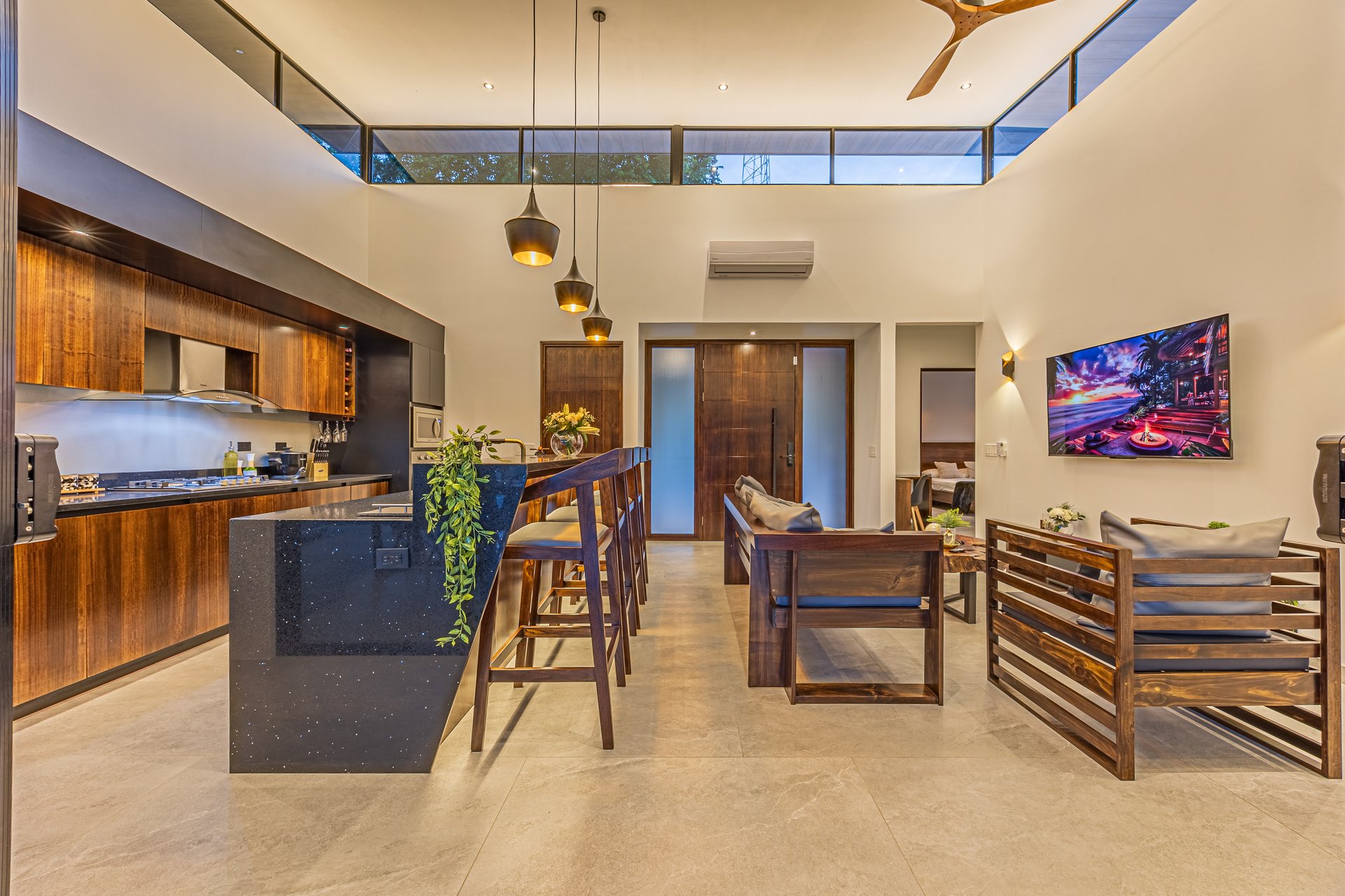 Tropica House a Luxurious Oasis in the Heart of Uvita!