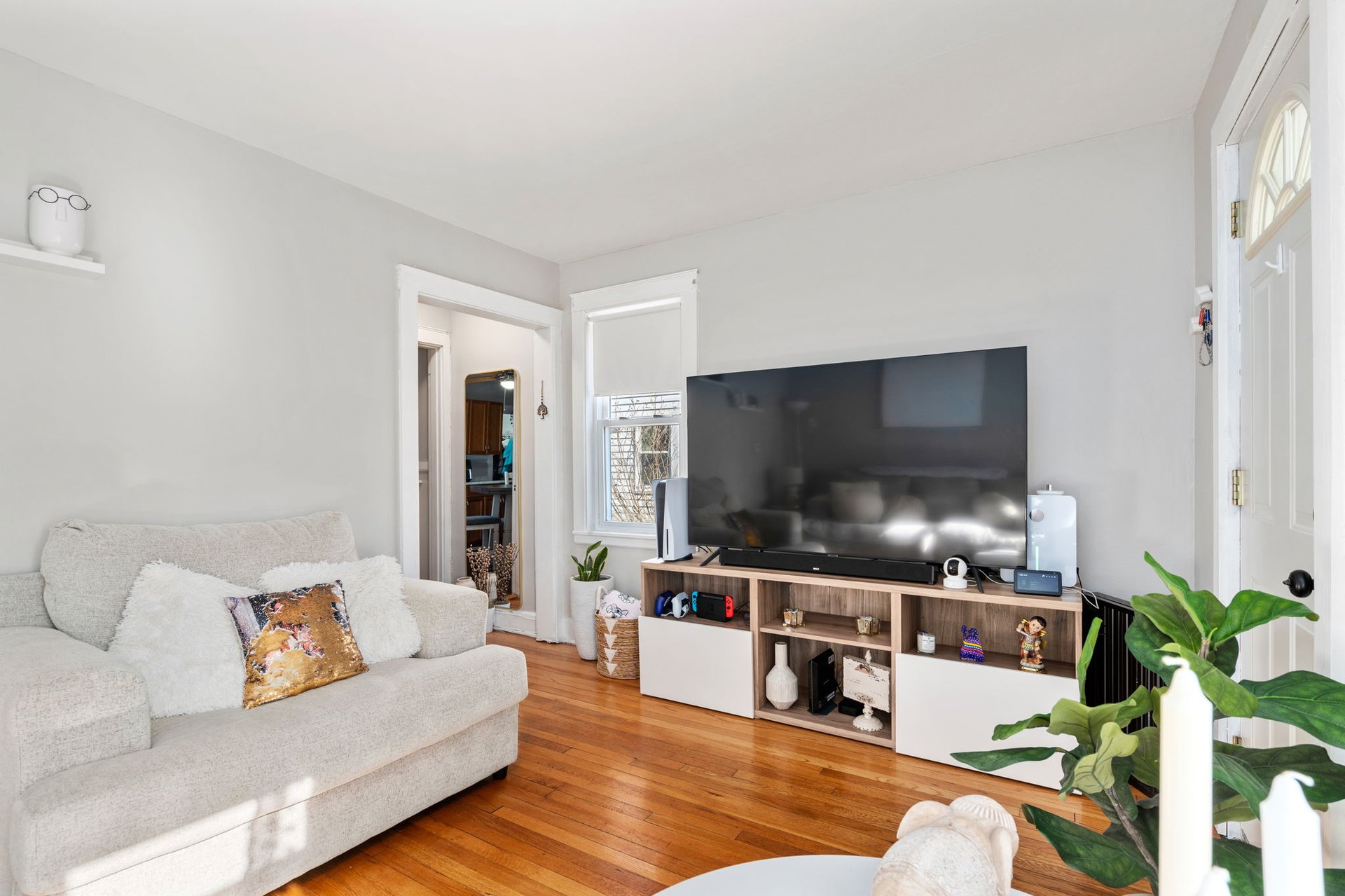 50-52 Whiton Ave