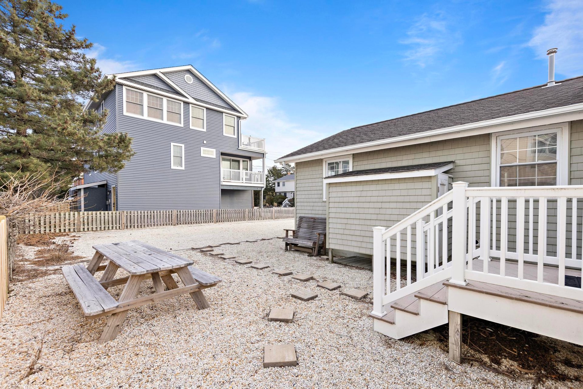 25 Joan Rd, Long Beach Township - Pet Friendly 