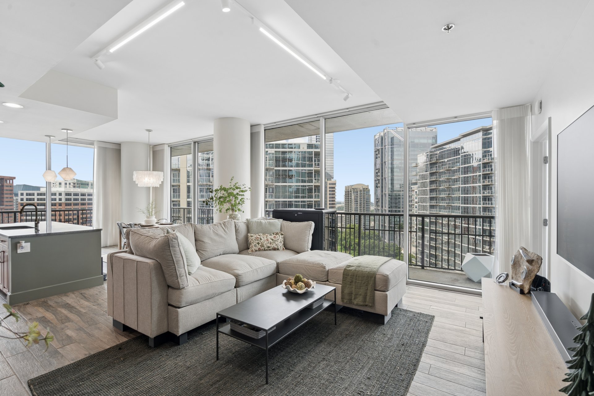 1080 Peachtree Street NE Unit 1711
