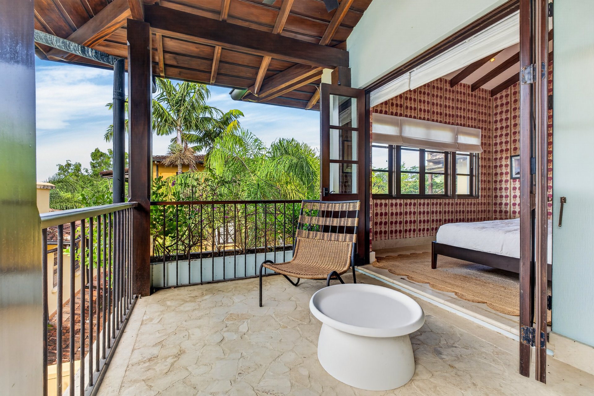 16 Calle La Ronda | Renovated Three-Bedroom Home Steps from Playa Danta