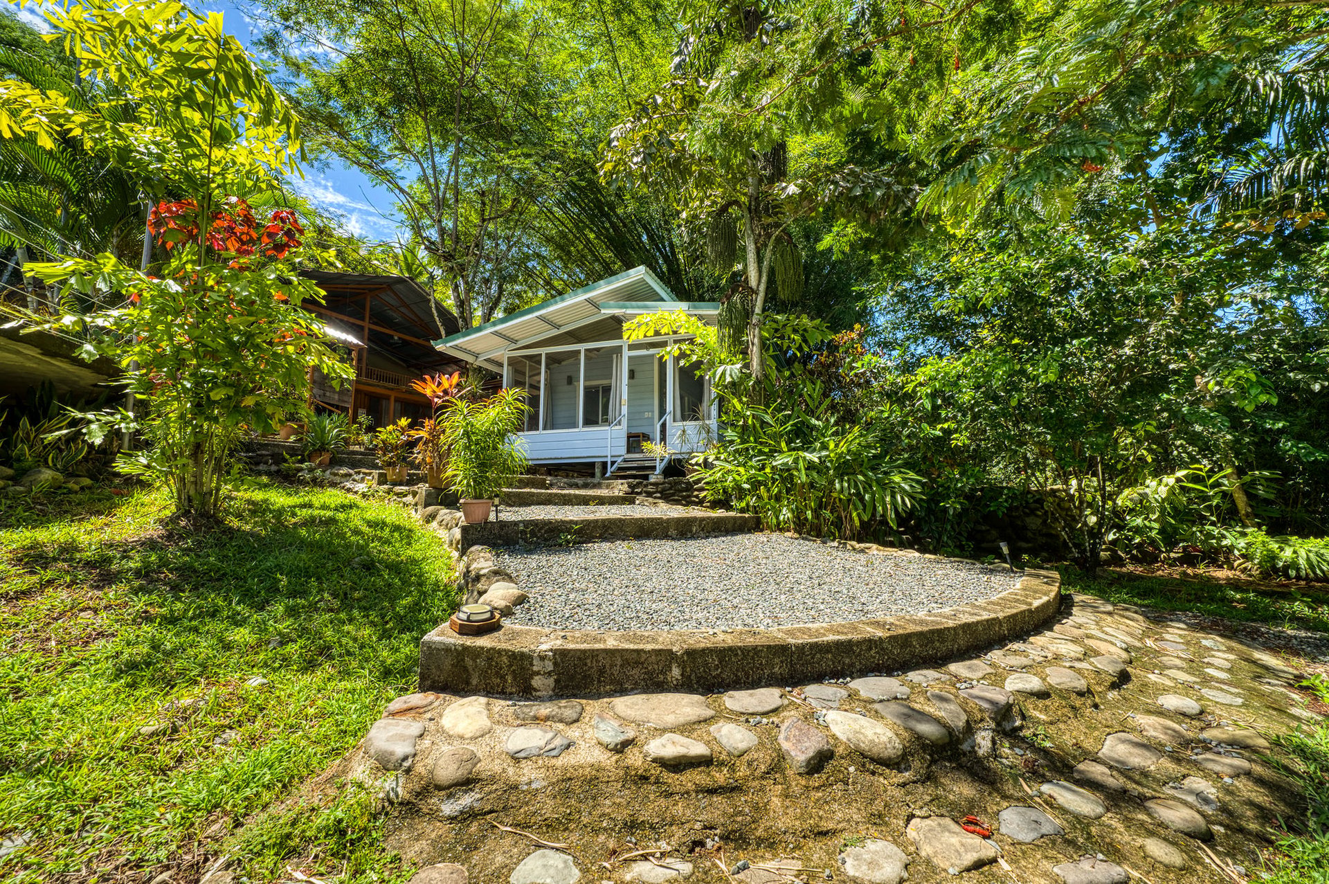 DOMINICAL HOTEL OR RETREAT WITH 13 RENTALS PLUS OWNER’S HOME