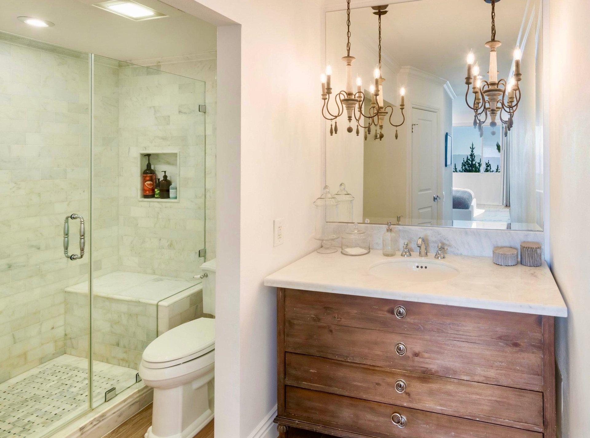 2385 Roscomare Rd Unit: D3, Bel Air 