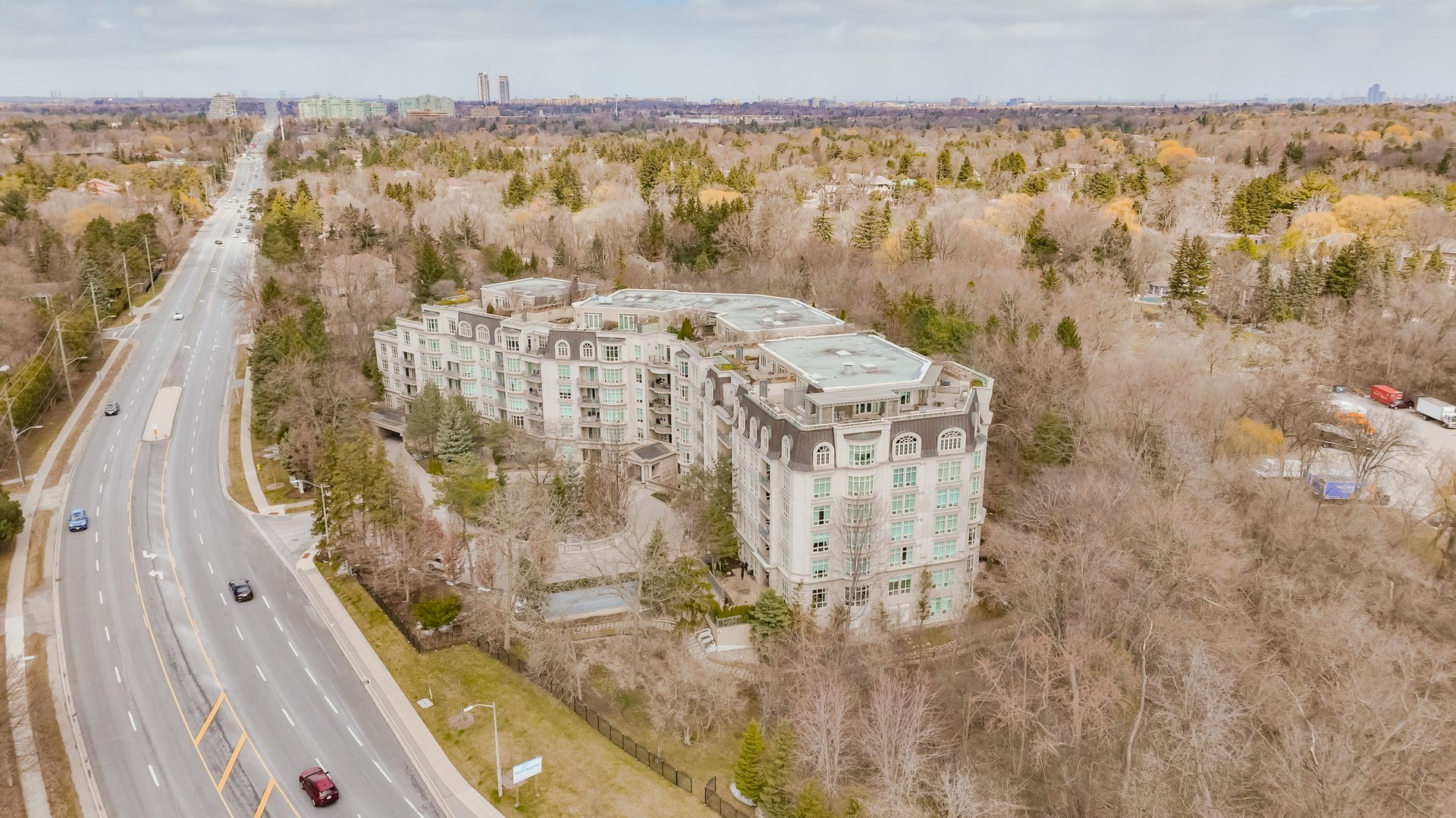 SOLD: Prestigious Tridel Boutique Condo