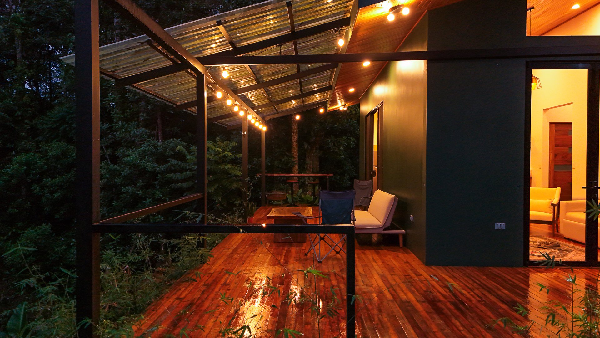 Costa Rica Mountain Retreat – 1.8 ha with Luxury Cabin, Private Lake & Riverfront